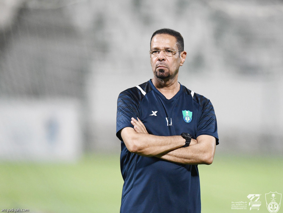 الأخضر
يجرّب شراحيلي جناحا