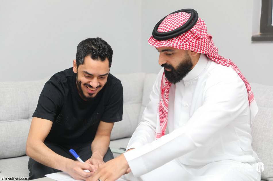 عبدالعزيز الدوسري يقود الرياض في «دوري يلو»