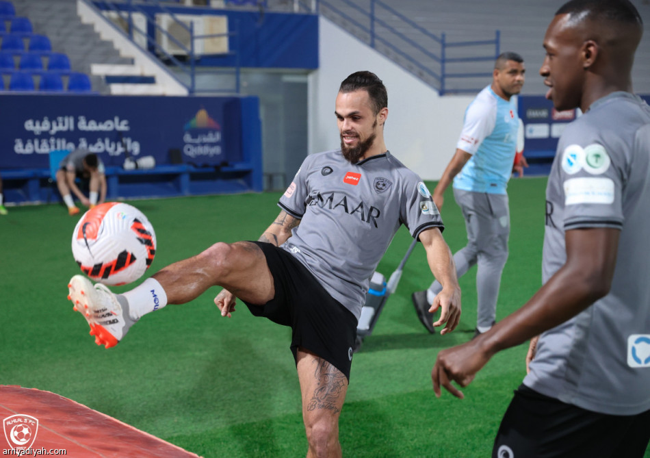 كاريلو ينعش الهلال.. وإنفلونزا تغيب عطيف والجوير