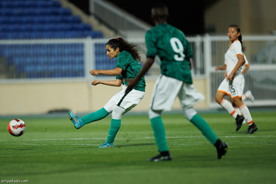 أخضر السيدات يقتنص تعادل بوتان