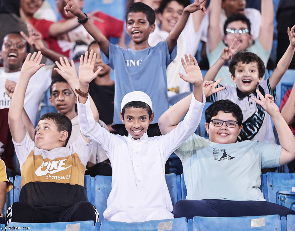 الأخضر.. 
العبور السابع