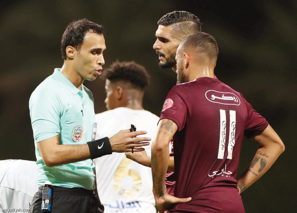 الفيصلي 
يكرر الضربة الأولى