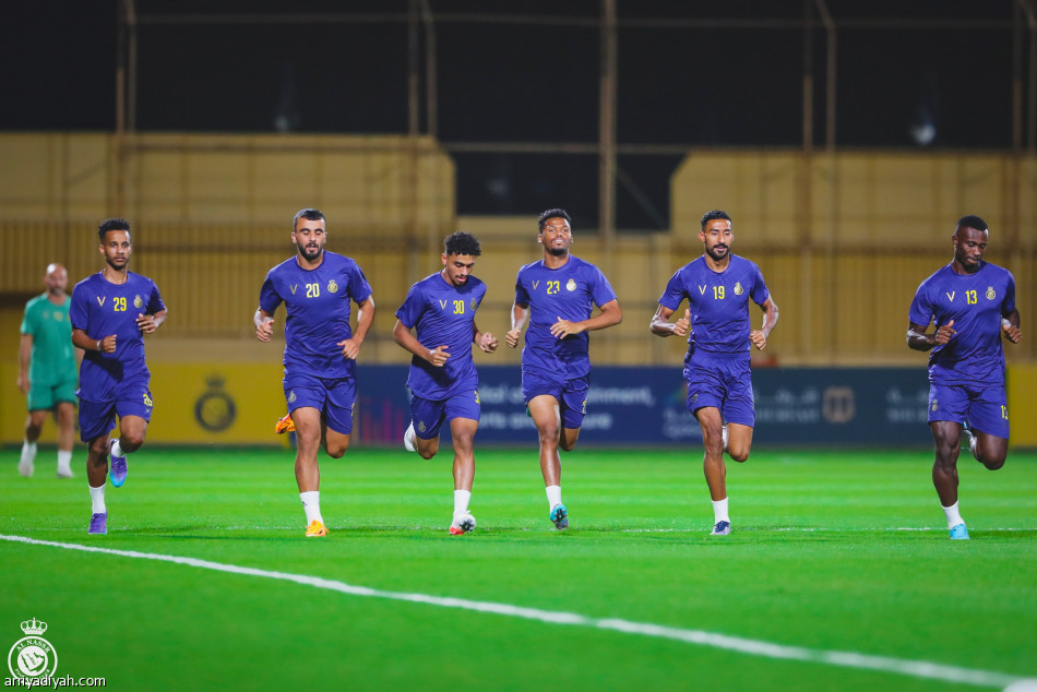 غريب ينتظم في تدريبات النصر