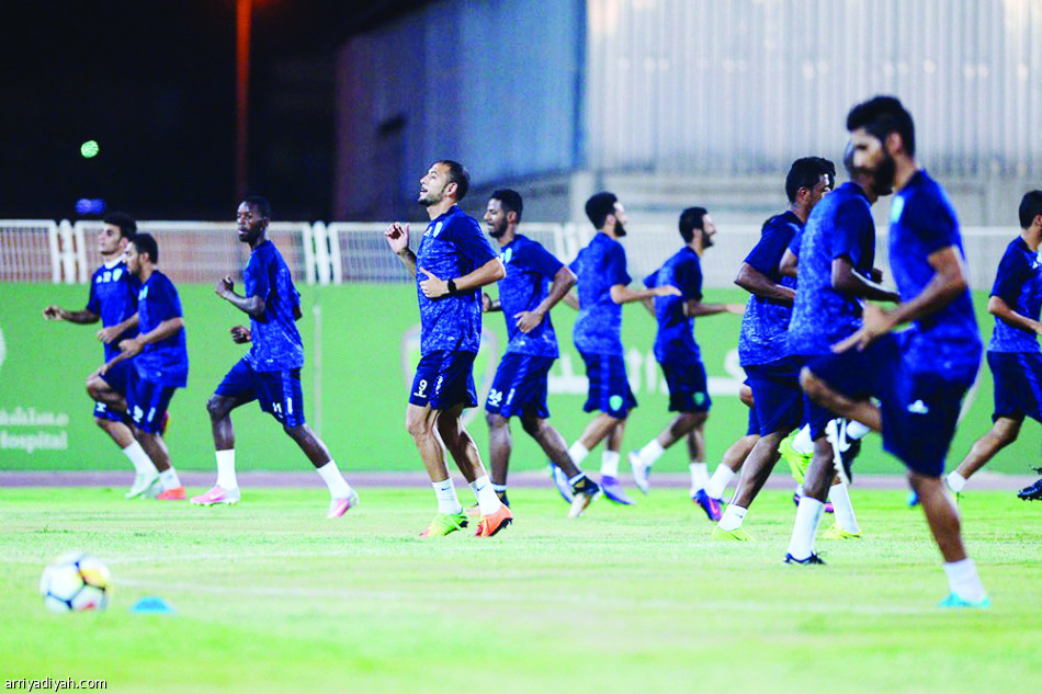 العفالق والجبال يبحثان عن التعويض