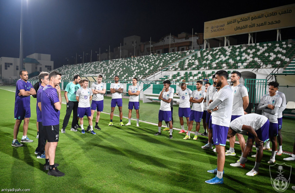 الأهلي.. هاسي يجتمع بالثلاثي الجديد