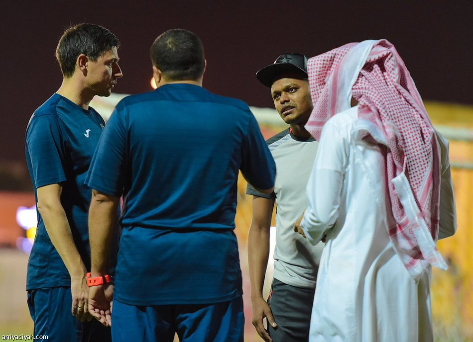 داريو يقود تدريبات التعاون بعد عودته