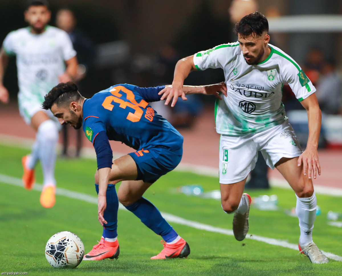 السومة يصعد بالأهلي