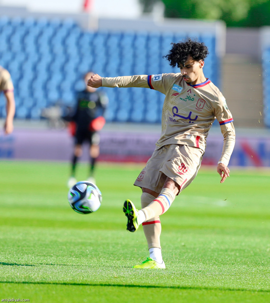 المرة الأولى..
الخليج إلى نصف النهائي