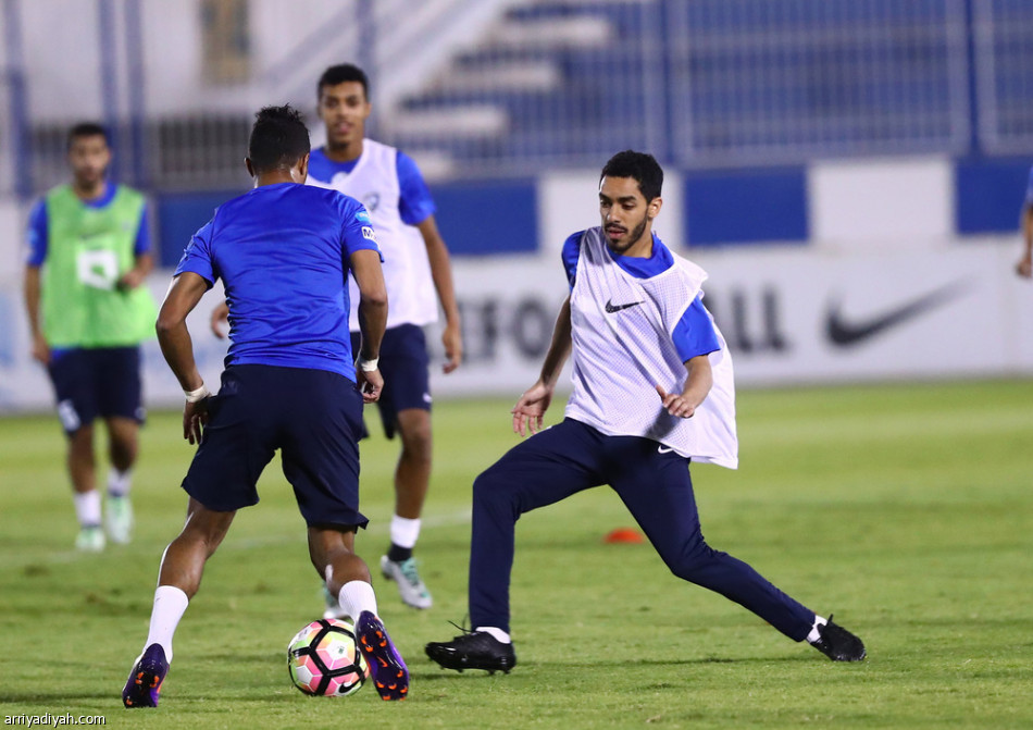 الهلال يلاقي التعاون .. والشهراني يعود من معسكر الأخضر