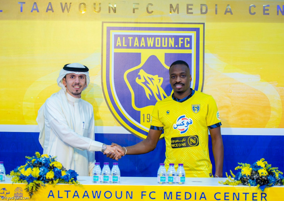 معتز هوساوي يعزز دفاع التعاون