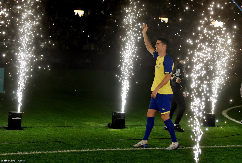العالم يتفرّج..
كريس في النصر