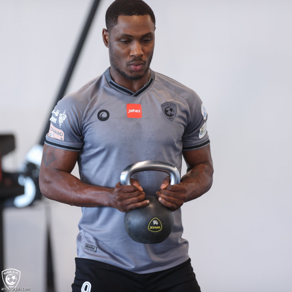 الهلال يصل برمنجهام.. وإيجالو يبدأ برنامجه في الرياض