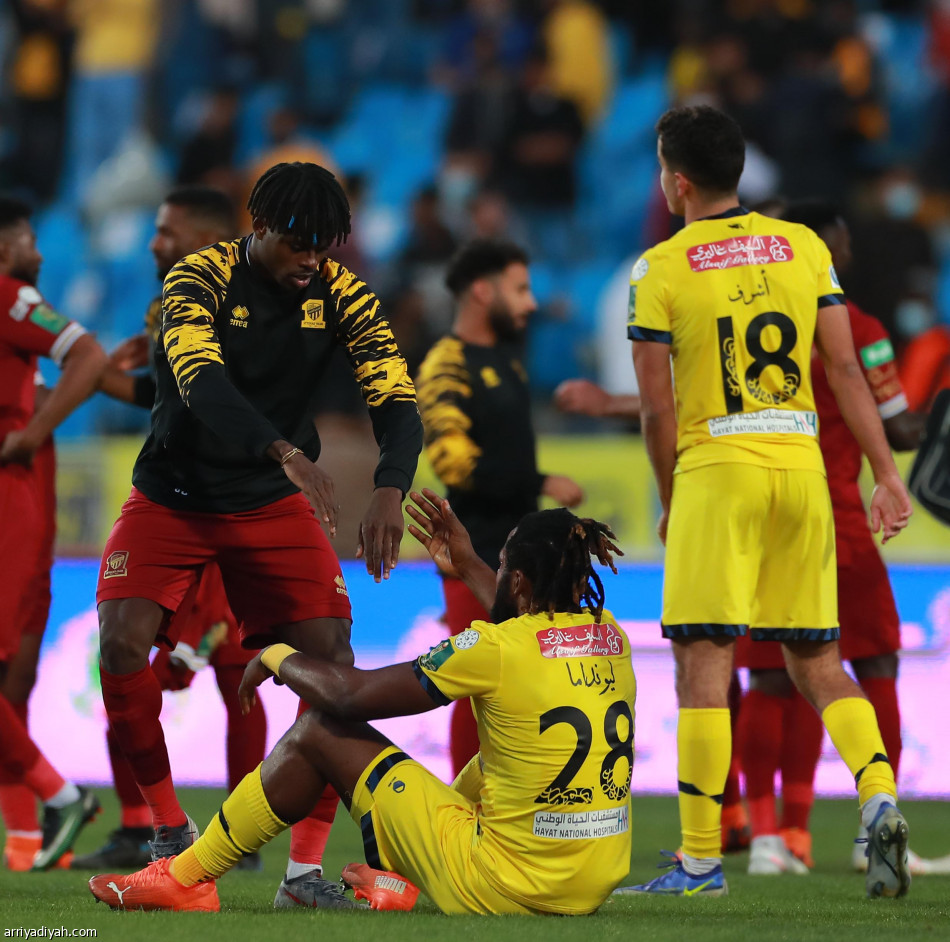 الاتحاد يقلبها على التعاون ويصعد إلى نصف نهائي الكأس