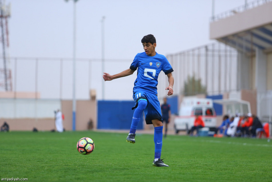 الهلال يحكم قبضته على صدارة دوري الشباب