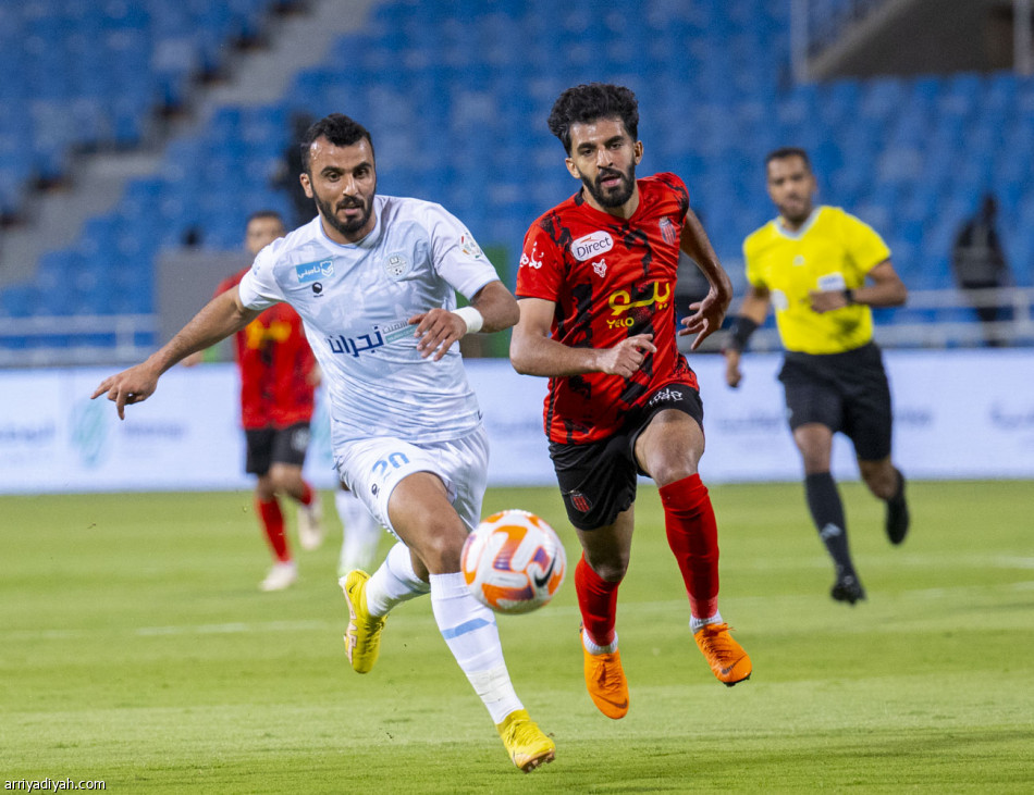 تاوامبا يمنح الأخدود الانتصار الأول