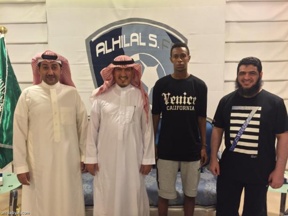 بعد التحاقهم بمعسكر الأخضر الأولمبي.. المحمدي يستبعد ثلاثي الهلال