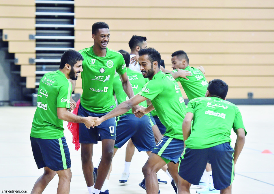 تدريبات صباحية للمبعدين عن ودية 