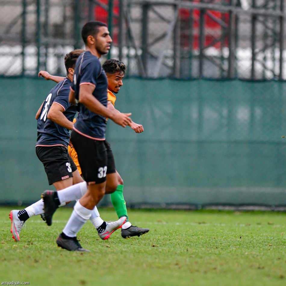 الخليج يتعادل مع السالمية في 3 دقائق