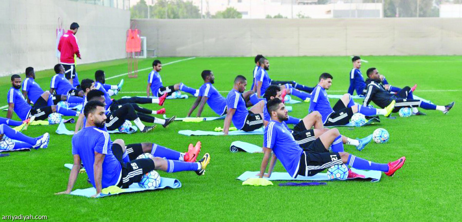 نصف منتخب
 من فريقين