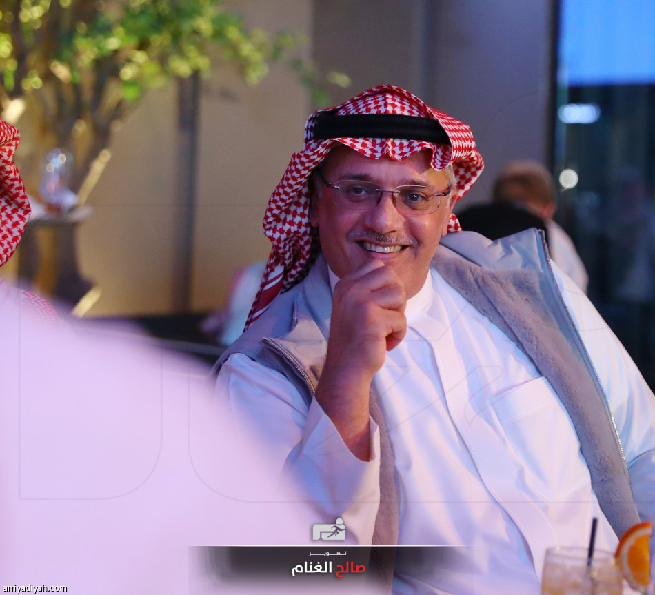 بوليفارد.. الوليد بن بدر يجمع النصراويين في مقهى الأصفر