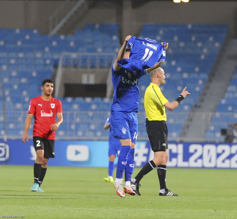 الهلال يستعرض  بثلاثية  الريان.. ويتصدر