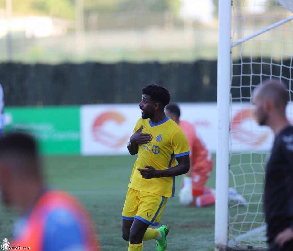 النصر يكسب ملقا بثنائية