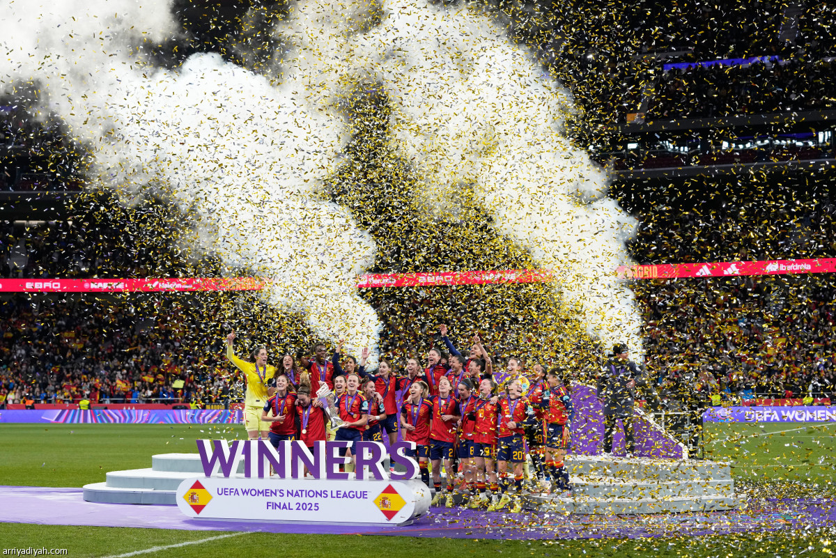 الإسبانيات يحتفلن