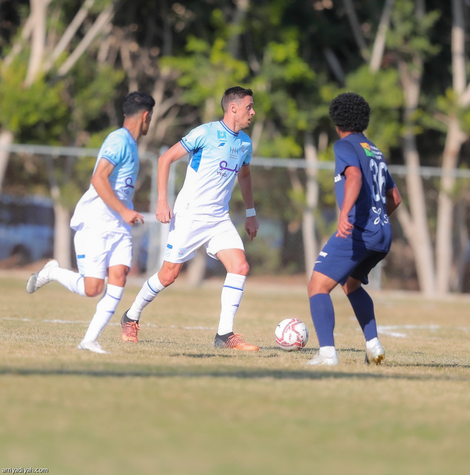 أبها يجتاز تجربة إنبي برباعية