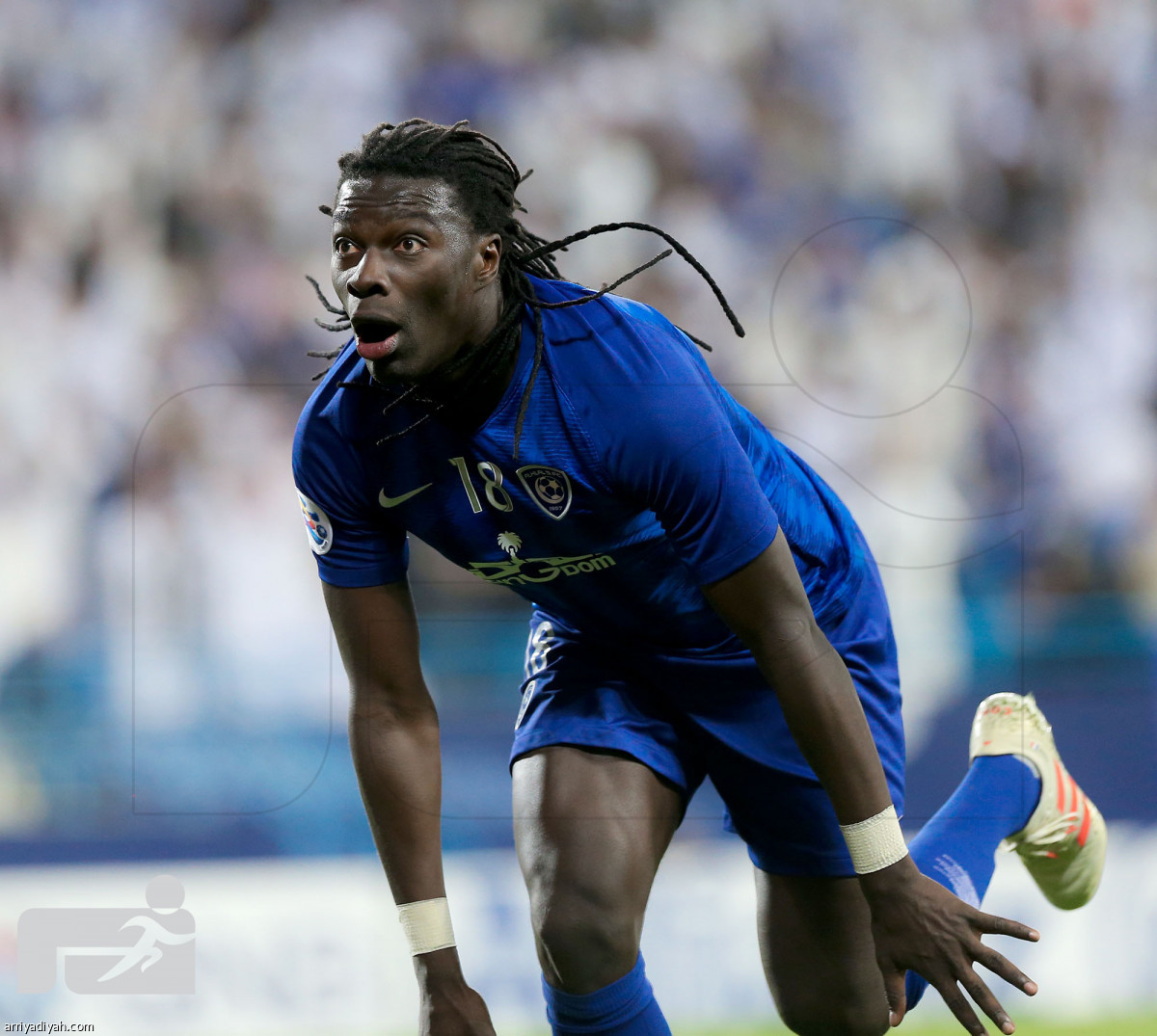 الأزرق يتلاعب بالدحيل