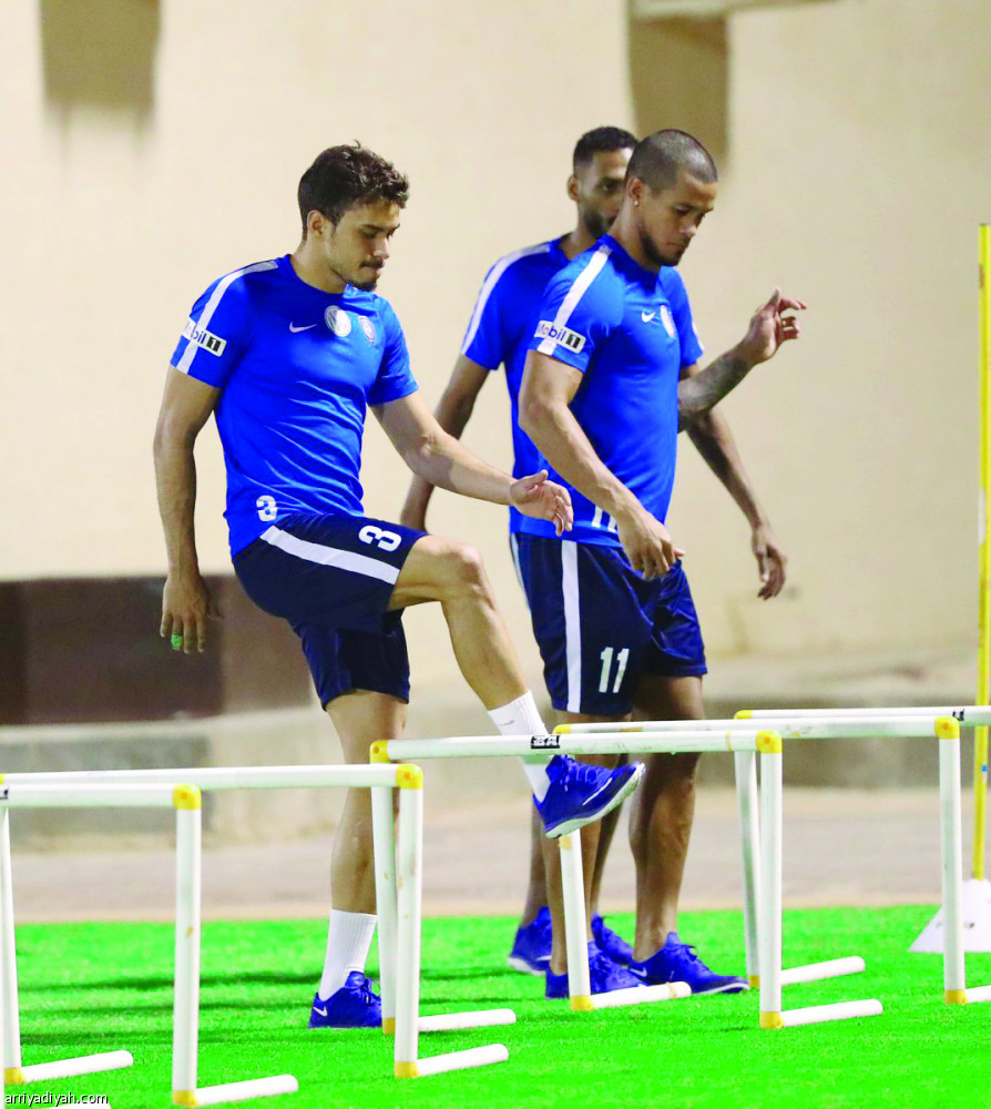 دياز يستعين بلاعبي الشباب.. ومختار يغيب