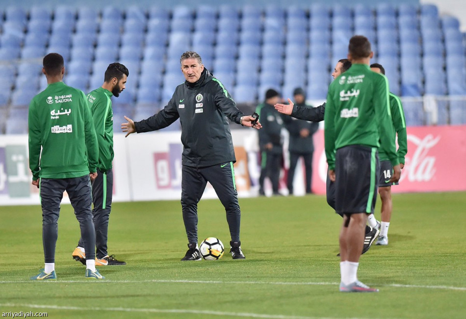 باوزا يطالب لاعبي الأخضر بتفادي أخطاء البرتغال أمام بلغاريا