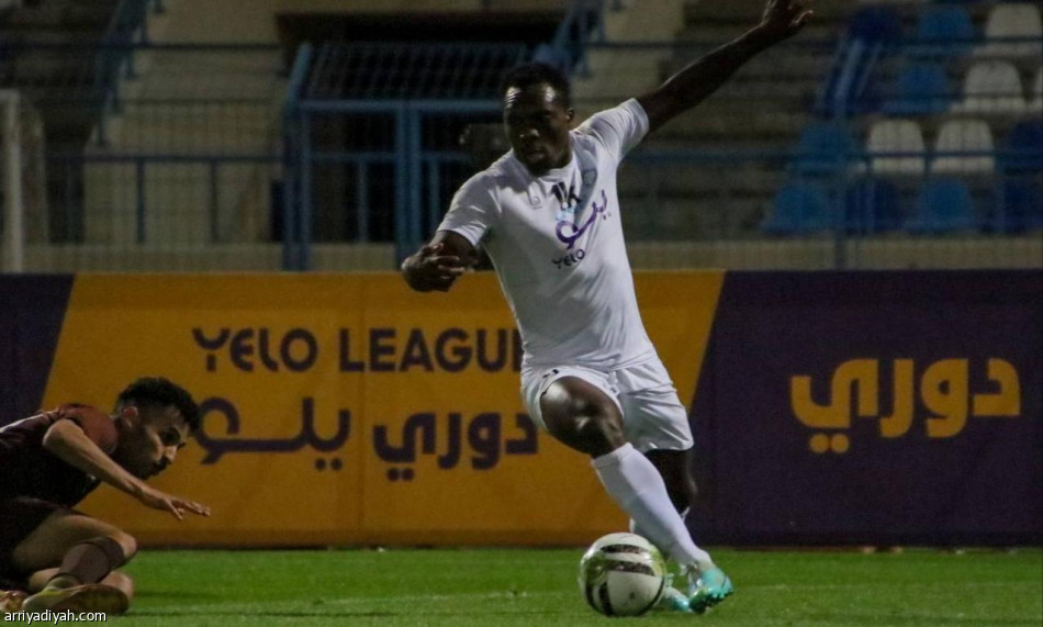 الأخدود والجبلين يكتفيان بالتعادل