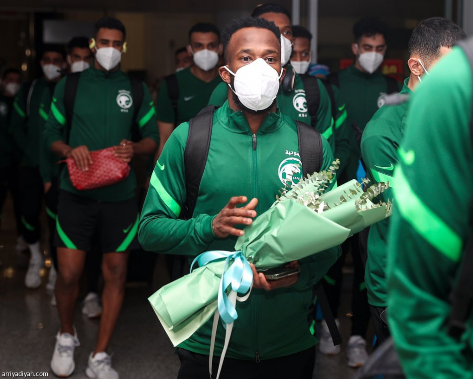 الأخضر يصل هانوي.. ويفتح ملف فيتنام