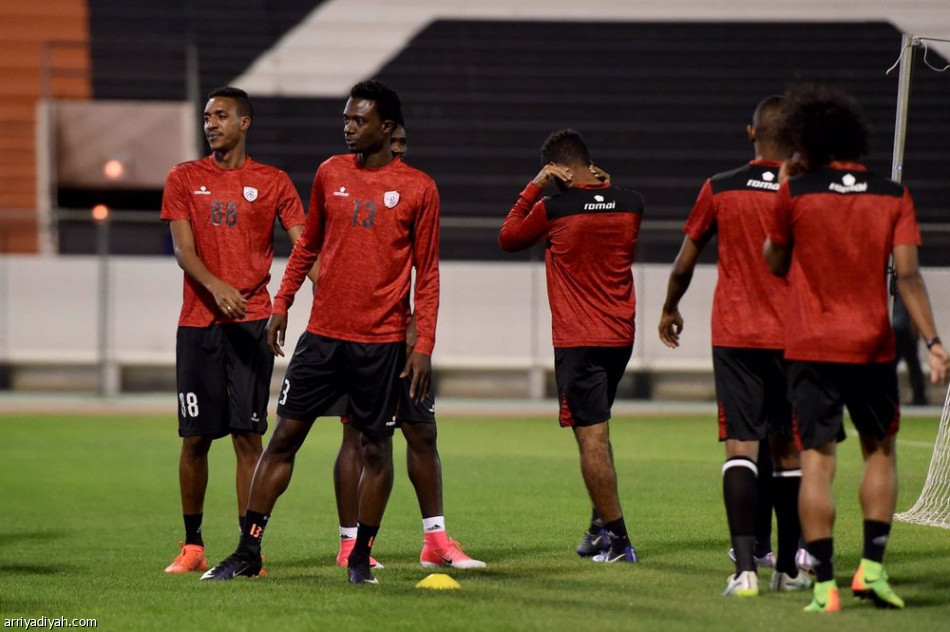الشباب يكثف استعداداته لمواجهة النصر