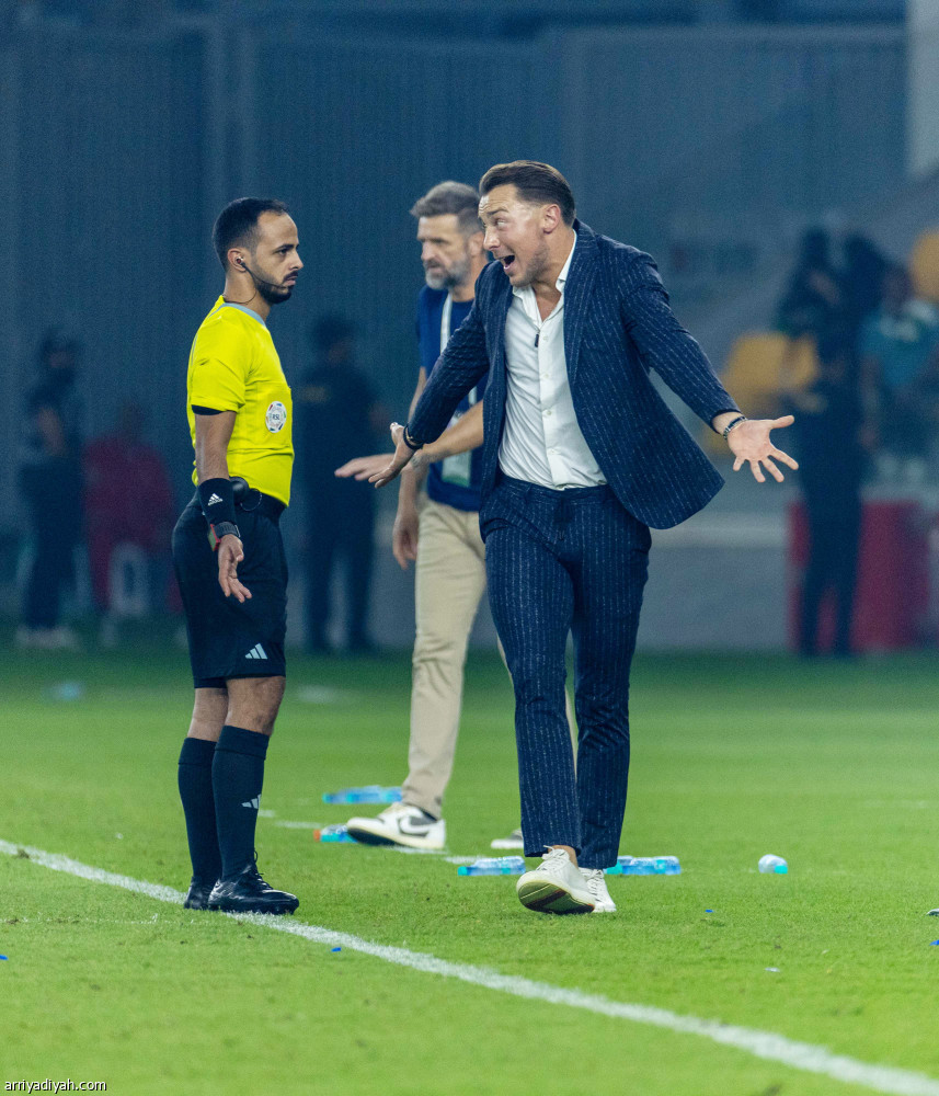 العضلة 
تعاند ماكسيمان مرتين