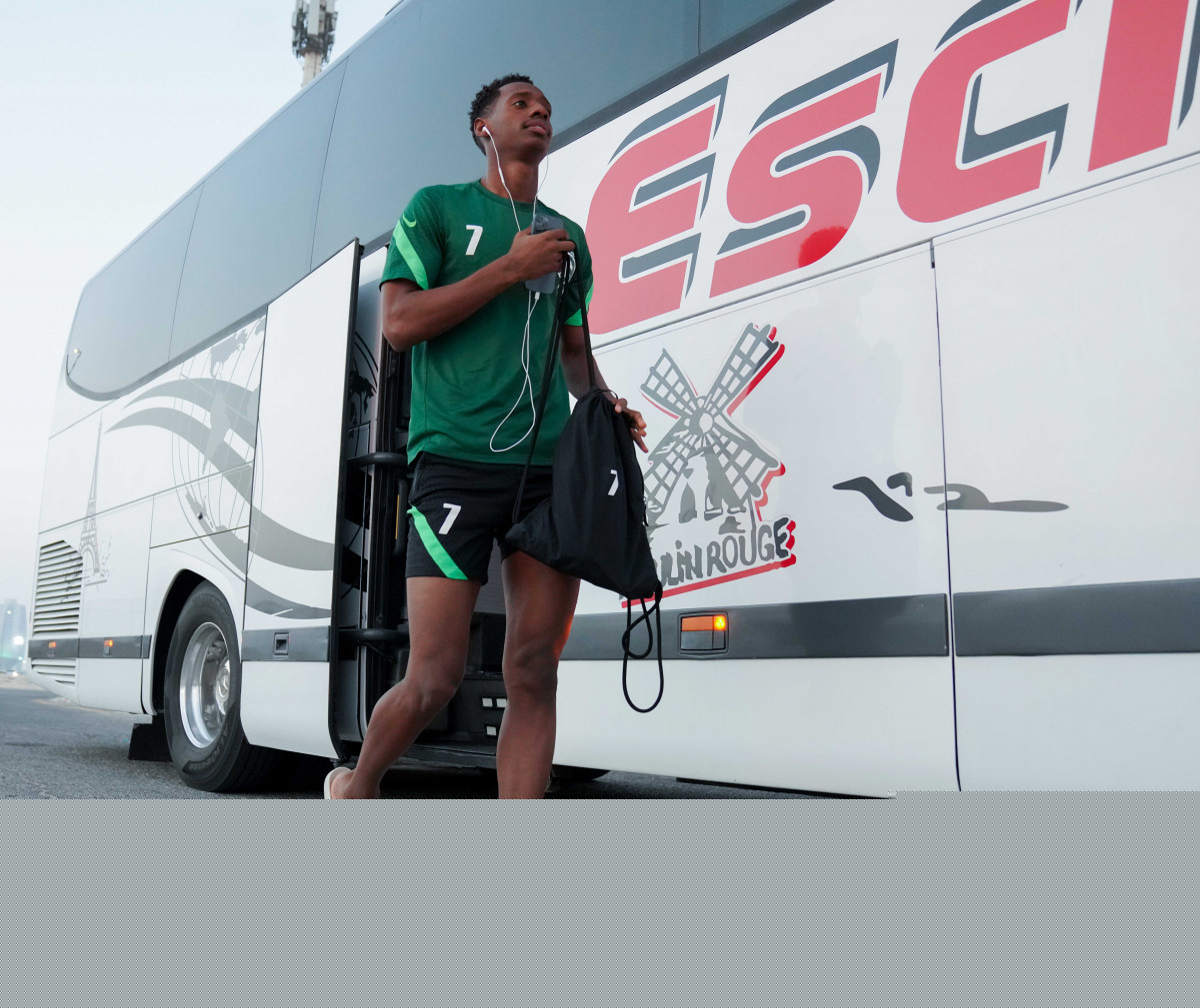 الأخضر متحفز قبل الانطلاق