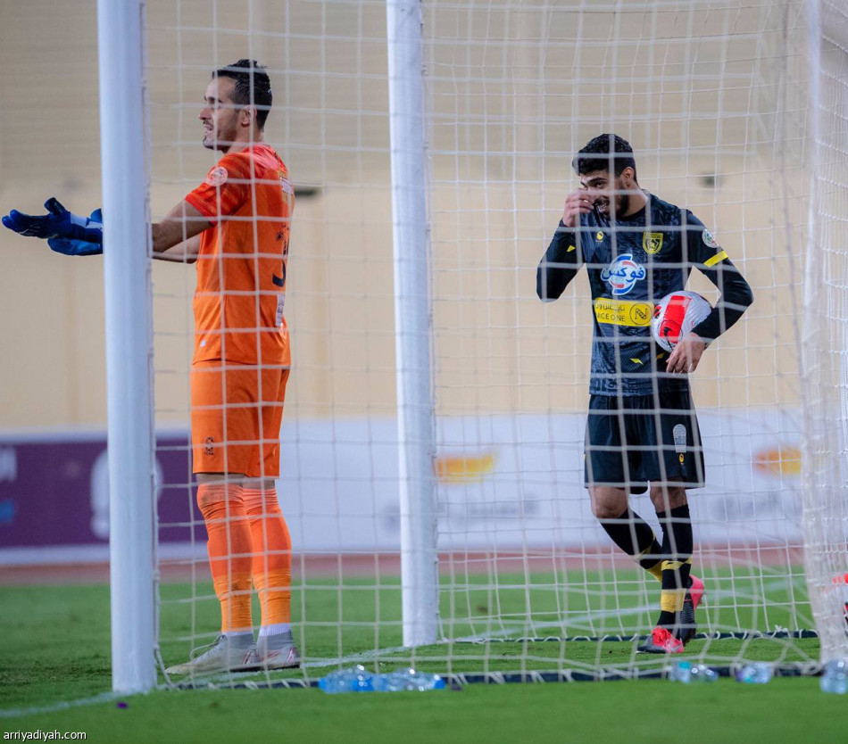 التعاون  يستعد للباطن بسداسية الحزم