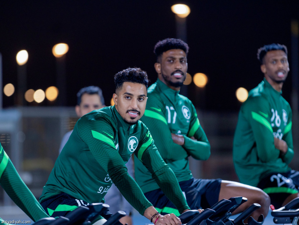 الأخضر يبدأ تحضيرات أستراليا