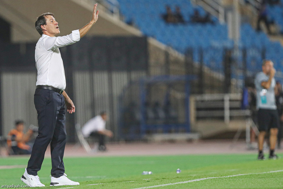 شاموسكا 
يقهر النصر بـ 3 قمصان