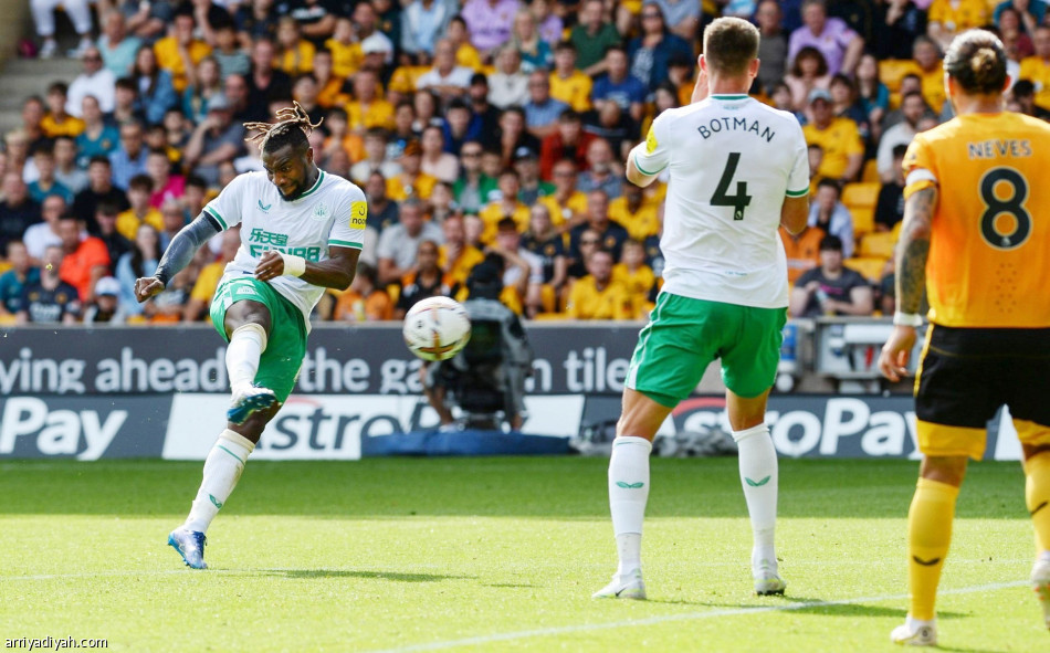 ماكسيمان في أعين مدربيه..
مخيف.. وفريد