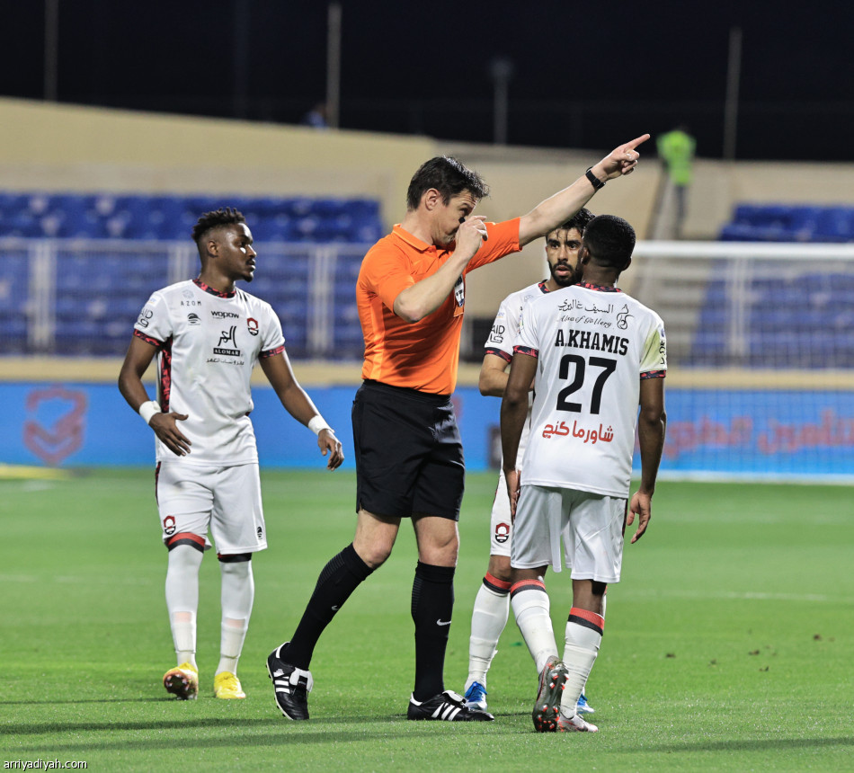 الرائد يعوض بنقاط العدالة