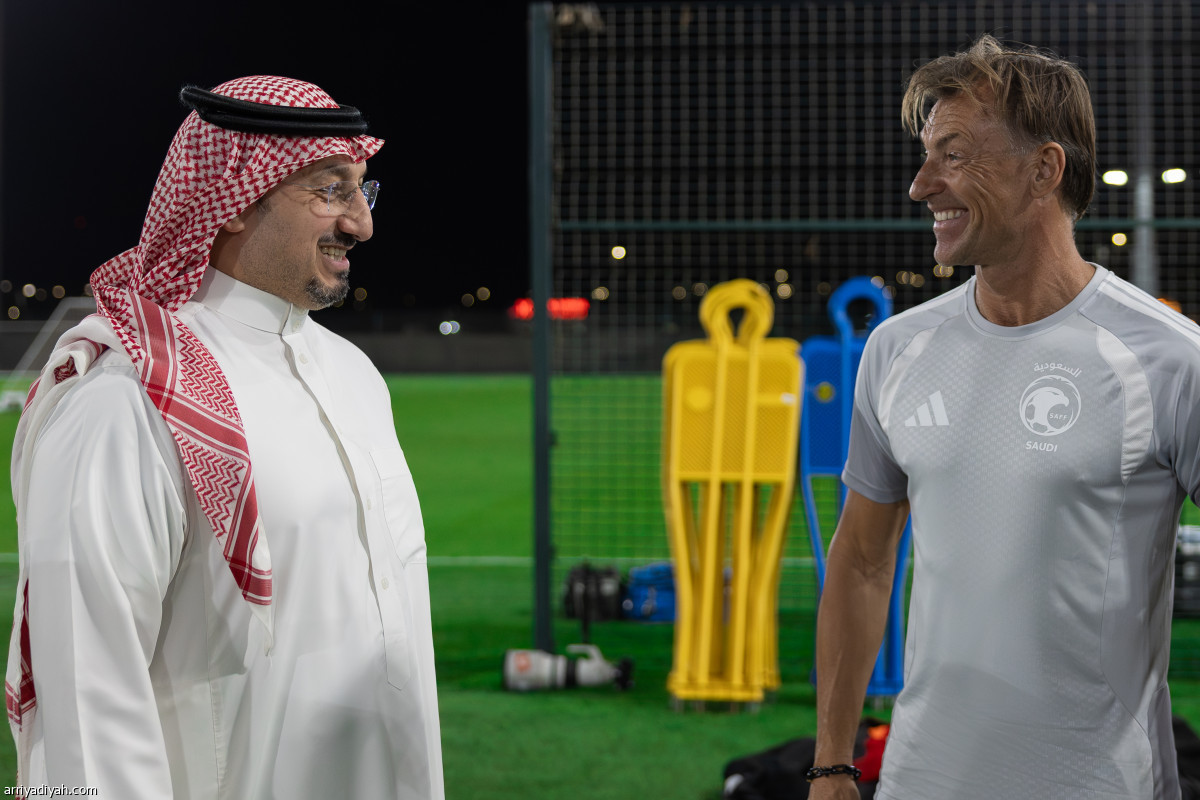 المعسكر الإعدادي يبدأ