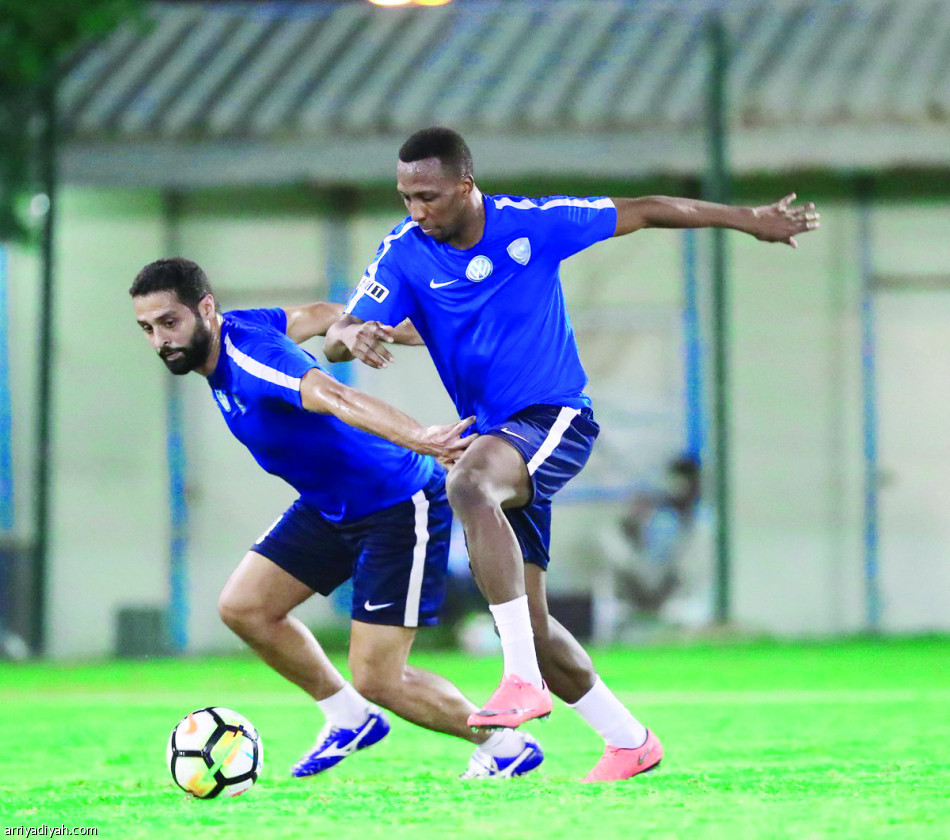 دياز يطالب لاعبي الهلال بمضاعفة الجهد