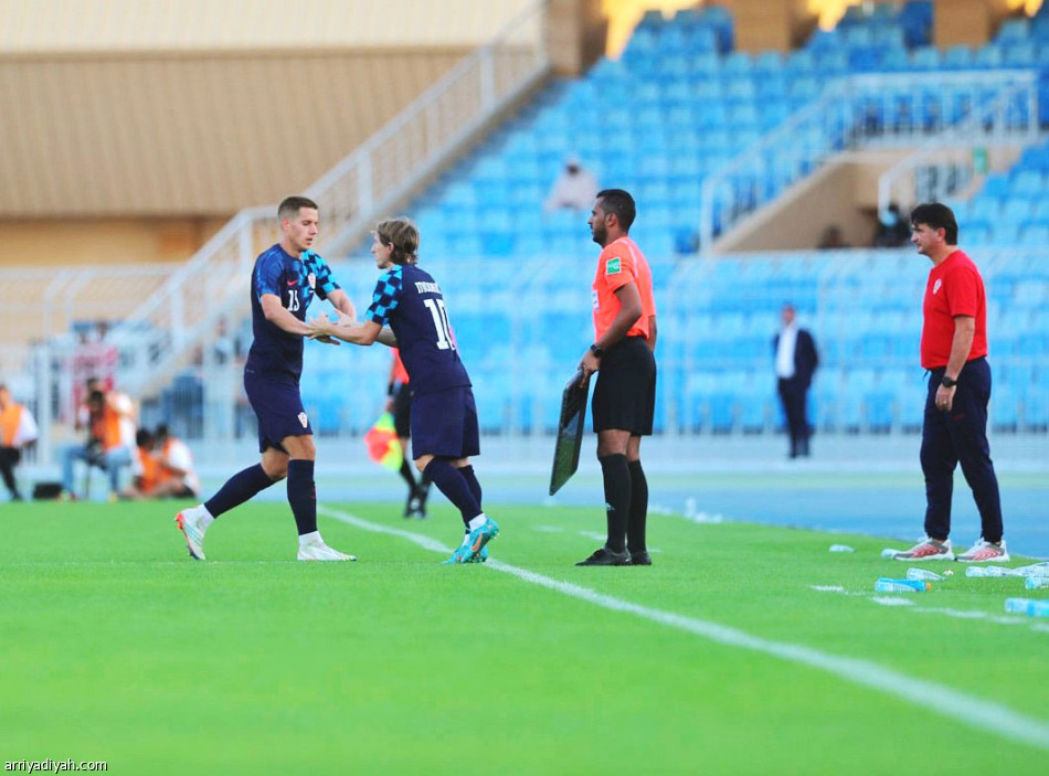 بعد 343 يوما..
الأخضر في قطر