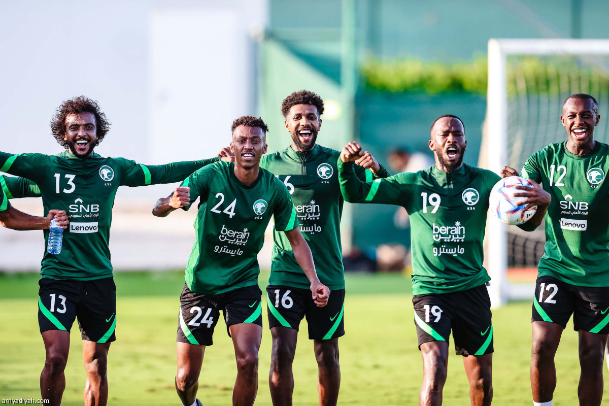 الأخضر يكثف التحضيرات