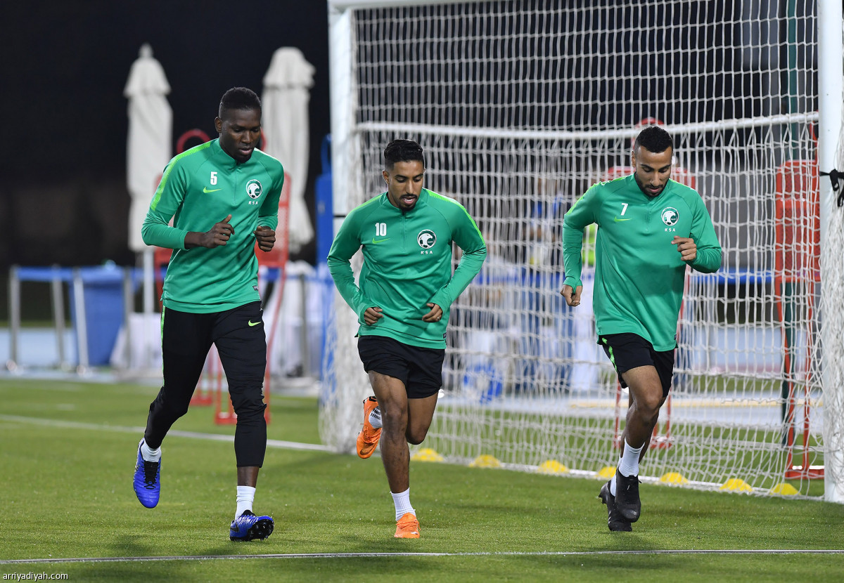 الأخضر يستعد للعبور