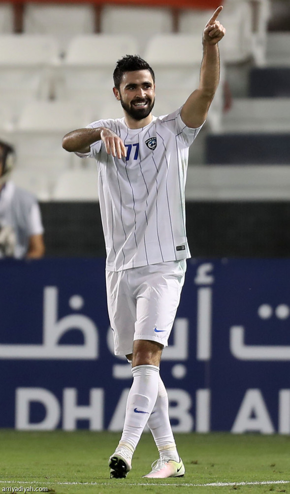 الهلال يضرب الريان برباعية ويتصدر آسيا
