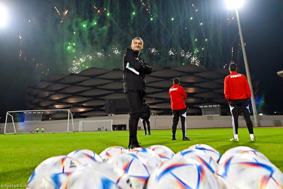 حفل تاريخي
وسلبية خامسة