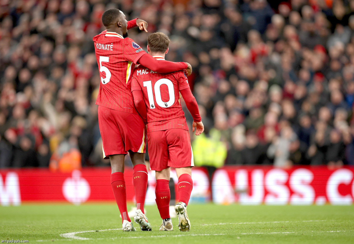 الليفر يحلق