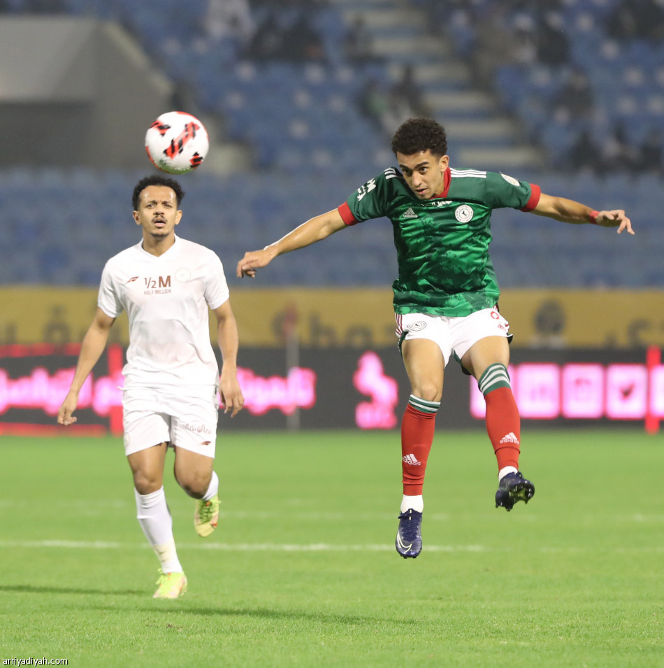 الشباب يتعثر بالتعادل الثاني تواليا